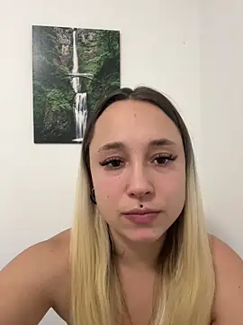 stelli 99 online show from October 12, 2025, 4:17 pm