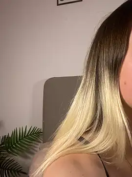 stelli 99 online show from February 20, 2026, 6:08 pm