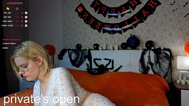 Snapshot of Brittney_Shaw chatting on October 26, 2025, 4:13 pm Brittney Shaw online show from October 26, 2025, 4:13 pm