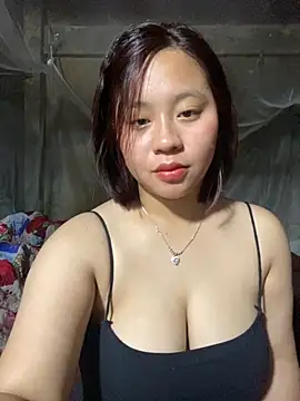 maianhcute online show from October 31, 2025, 7:53 am