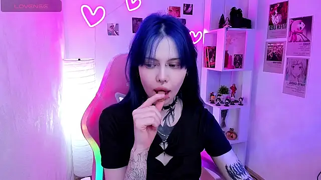 Morana Batt online show from December 23, 2025, 2:09 am