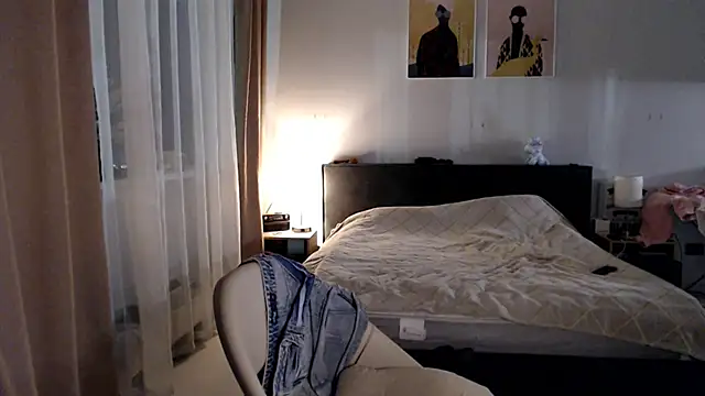 Snapshot of VivianCoke chatting on March 11, 2026, 5:08 pm VivianCoke online show from March 11, 2026, 5:08 pm