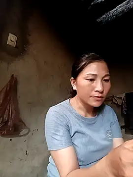 Snapshot of YAYAA-502 chatting on September 13, 2025, 7:41 am YAYAA-502 online show from September 13, 2025, 7:41 am