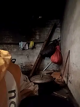 YAYAA-502 online show from February 15, 2026, 7:51 am