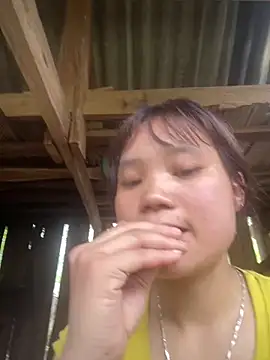 Ngoc-bbi online show from April 15, 2026, 5:47 am