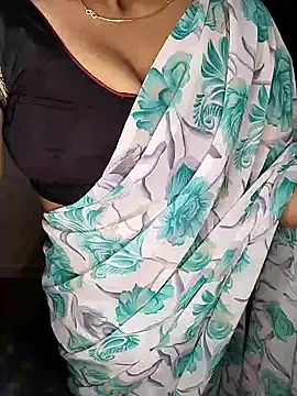 Savita2310 online show from November 22, 2025, 5:56 pm