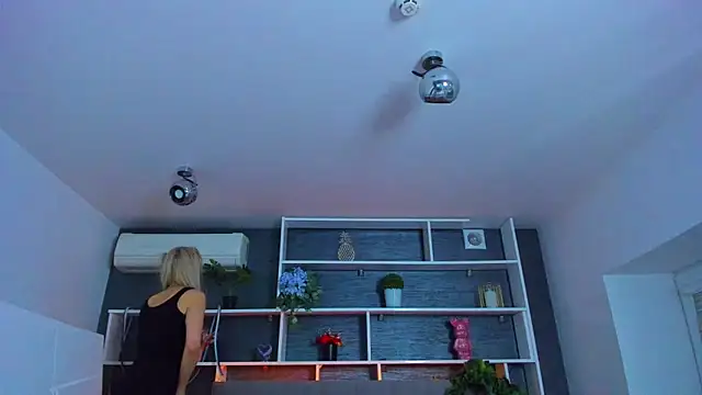 Snapshot of SabrinaSharm chatting on February 28, 2026, 6:31 pm SabrinaSharm online show from February 28, 2026, 6:31 pm