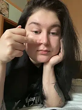 Snapshot of DazzzlingDame chatting on December 5, 2025, 9:40 am DazzzlingDame online show from December 5, 2025, 9:40 am