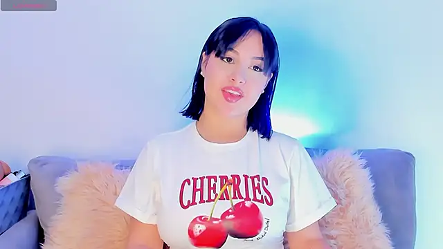 Snapshot of AnaLevii chatting on December 15, 2025, 4:22 pm AnaLevii online show from December 15, 2025, 4:22 pm