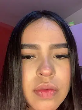 SweetSophie26 online show from January 14, 2026, 9:52 pm