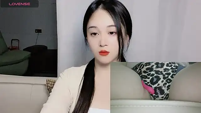 woaiqinqin online show from September 27, 2025, 3:39 pm