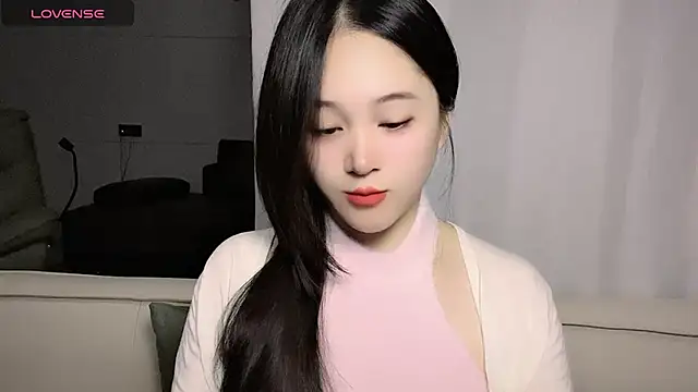 woaiqinqin online show from November 2, 2025, 2:30 pm