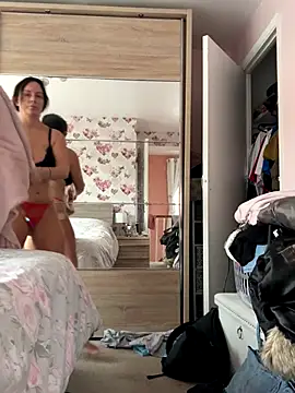 nightingale27 online show from October 15, 2025, 9:09 am