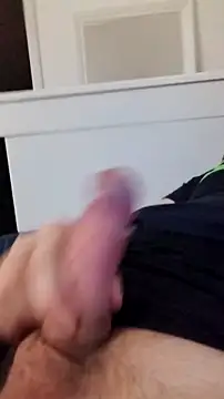 Snapshot of NewJoiner chatting on October 8, 2025, 8:39 pm NewJoiner online show from October 8, 2025, 8:39 pm