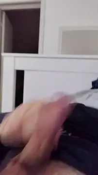 Snapshot of NewJoiner chatting on November 2, 2025, 5:48 pm NewJoiner online show from November 2, 2025, 5:48 pm