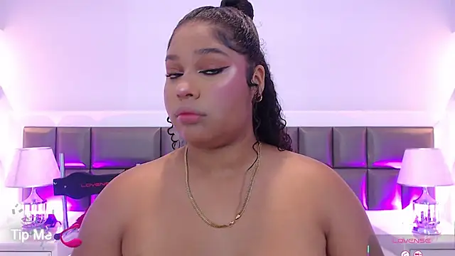 LennaEvans online show from October 24, 2025, 11:17 am