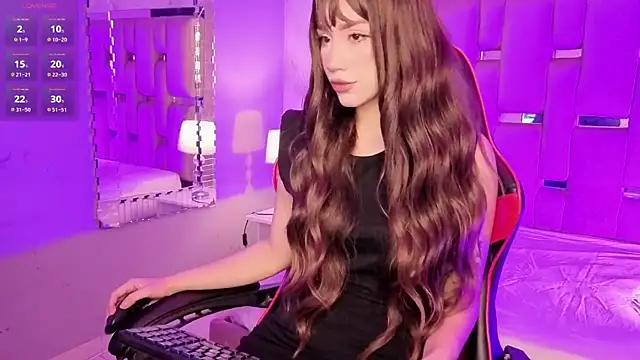 ZharaLux online show from November 23, 2025, 12:38 pm