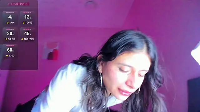 Georgina Ferri  online show from November 8, 2025, 5:12 pm