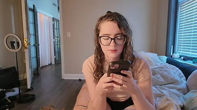 knottybunny online show from November 28, 2025, 2:53 pm