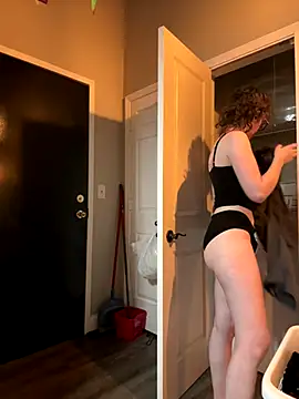 knottybunny online show from December 16, 2025, 11:43 pm