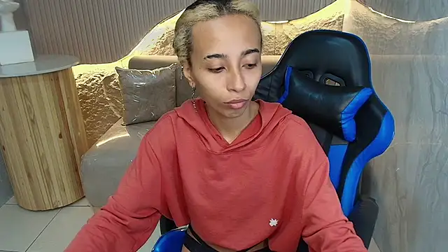 Snapshot of Agnis_ink_r chatting on November 11, 2025, 1:11 pm Agnis ink r online show from November 11, 2025, 1:11 pm