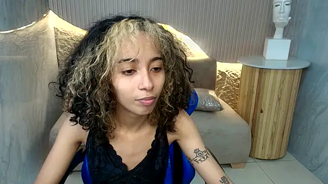 Snapshot of Agnis_ink_r chatting on November 24, 2025, 1:11 pm Agnis ink r online show from November 24, 2025, 1:11 pm