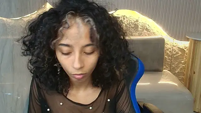 Snapshot of Agnis_ink_r chatting on November 29, 2025, 1:47 pm Agnis ink r online show from November 29, 2025, 1:47 pm