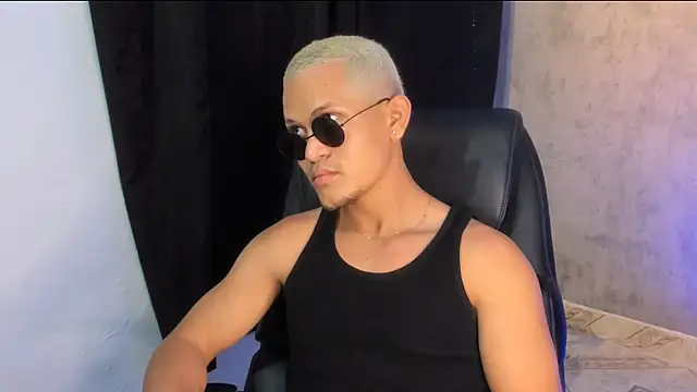 Snapshot of Manuel_FPG chatting on November 13, 2025, 2:54 am Manuel FPG online show from November 13, 2025, 2:54 am