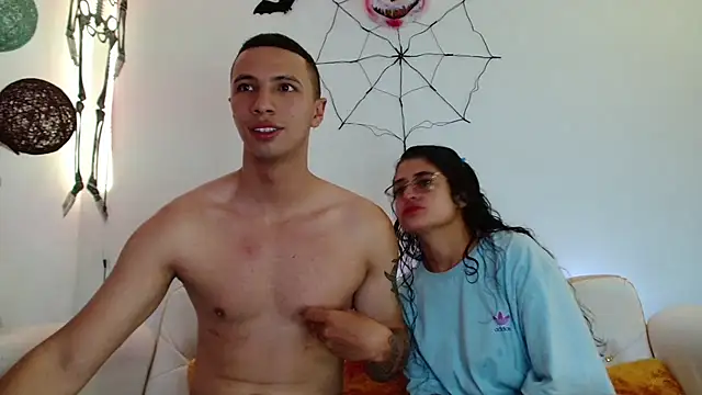 Snapshot of Luna_Noire1 chatting on November 4, 2025, 11:37 pm Luna Noire1 online show from November 4, 2025, 11:37 pm