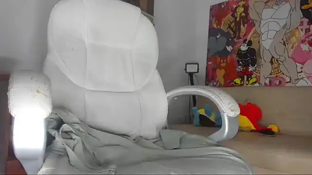 mila dash online show from November 21, 2025, 10:14 am