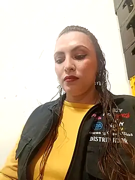 Snapshot of VERONICA__03 chatting on October 24, 2025, 2:46 pm VERONICA 03 online show from October 24, 2025, 2:46 pm