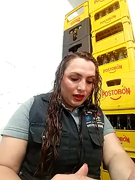 Snapshot of VERONICA__03 chatting on November 17, 2025, 3:18 pm VERONICA 03 online show from November 17, 2025, 3:18 pm