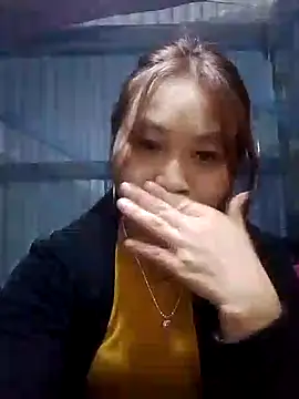 lusy-bae online show from November 19, 2025, 1:27 am