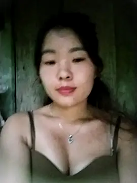 lylylove online show from September 10, 2025, 11:10 am