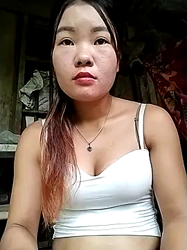 lylylove online show from September 15, 2025, 12:32 am