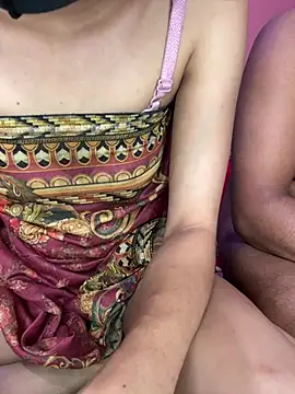 MayaCouple-1 online show from May 17, 2026, 4:25 pm