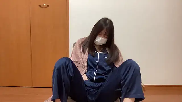 Snapshot of nuu_u chatting on November 11, 2025, 3:01 pm nuu u online show from November 11, 2025, 3:01 pm