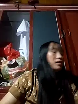 miss-su online show from November 12, 2025, 1:17 am