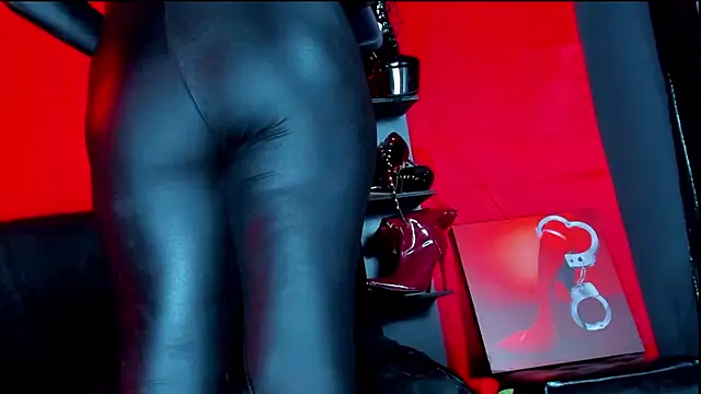 Snapshot of ArtemisaStone chatting on December 15, 2025, 12:15 am ArtemisaStone online show from December 15, 2025, 12:15 am