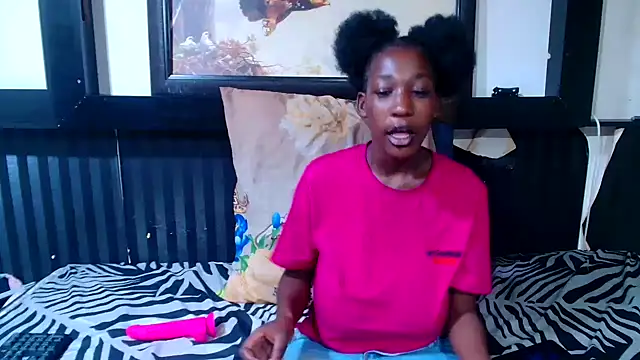 DarkQueen25x online show from March 5, 2026, 8:05 pm