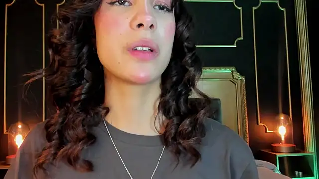 aitana johns online show from December 4, 2025, 12:25 pm