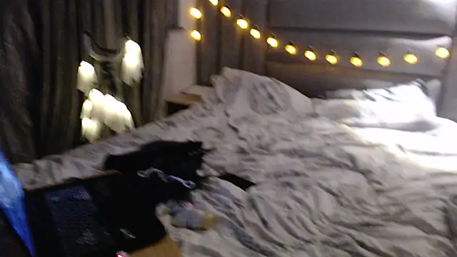 Snapshot of Liltightbabe chatting on October 31, 2025, 8:43 pm Liltightbabe online show from October 31, 2025, 8:43 pm