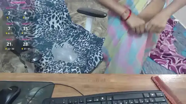  LoveBirds online show from March 26, 2026, 6:46 pm