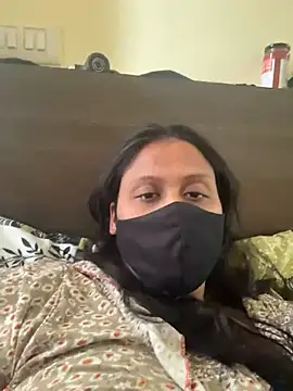 Snapshot of indianshycouple chatting on February 20, 2026, 8:05 am indianshycouple online show from February 20, 2026, 8:05 am