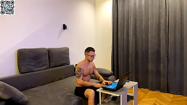 Snapshot of speed_god chatting on November 11, 2025, 9:15 pm speed god online show from November 11, 2025, 9:15 pm