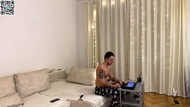 Snapshot of speed_god chatting on December 13, 2025, 10:04 pm speed god online show from December 13, 2025, 10:04 pm