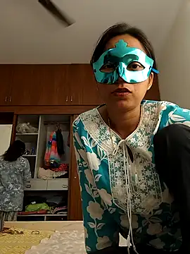 Snapshot of your_chandni04 chatting on September 22, 2025, 9:44 am your chandni04 online show from September 22, 2025, 9:44 am