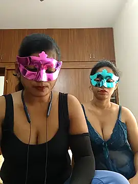 Snapshot of your_chandni04 chatting on September 27, 2025, 8:19 am your chandni04 online show from September 27, 2025, 8:19 am