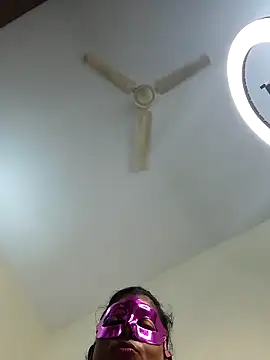 Snapshot of your_chandni04 chatting on October 23, 2025, 8:02 am your chandni04 online show from October 23, 2025, 8:02 am