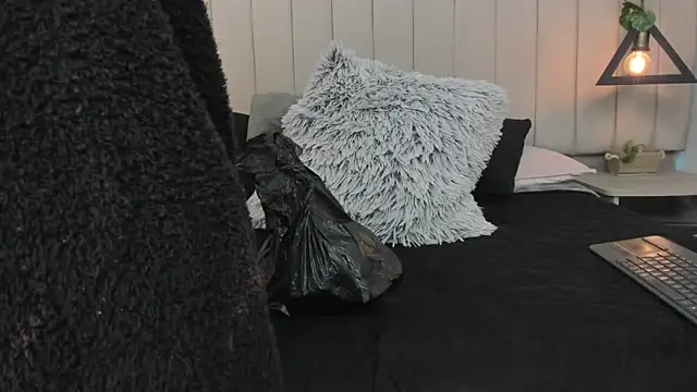 CandyGomez online show from September 28, 2025, 4:51 am